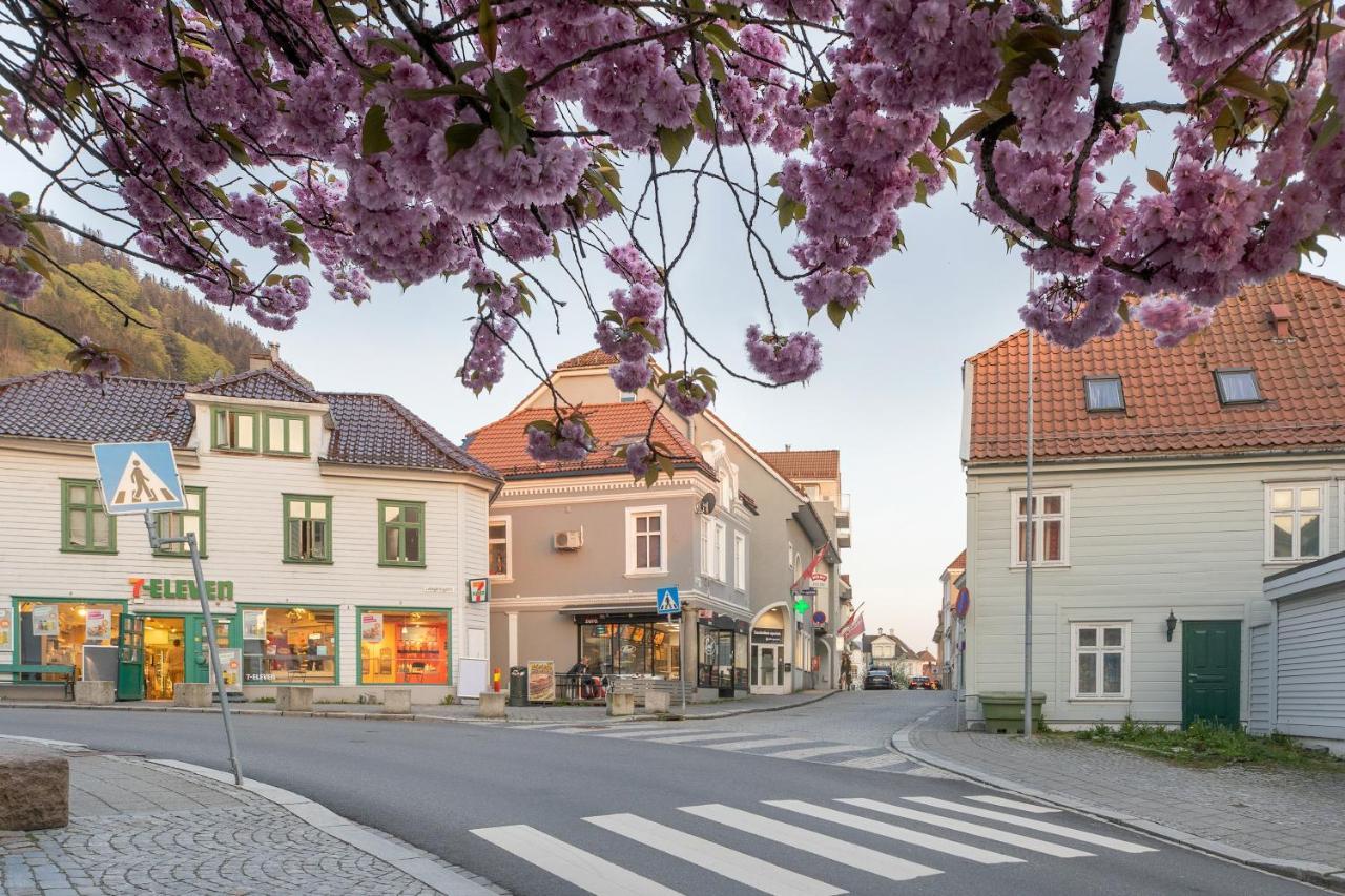 Behind Bryggen - Renovated - Budget Friendly Bergen Eksteriør billede